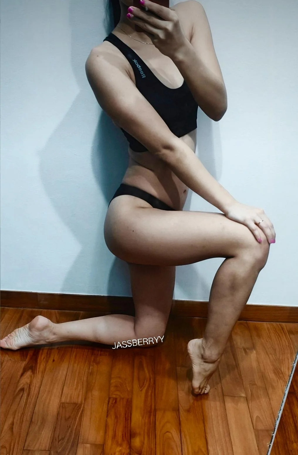 So tight you just got to stretch picture 1 of 1