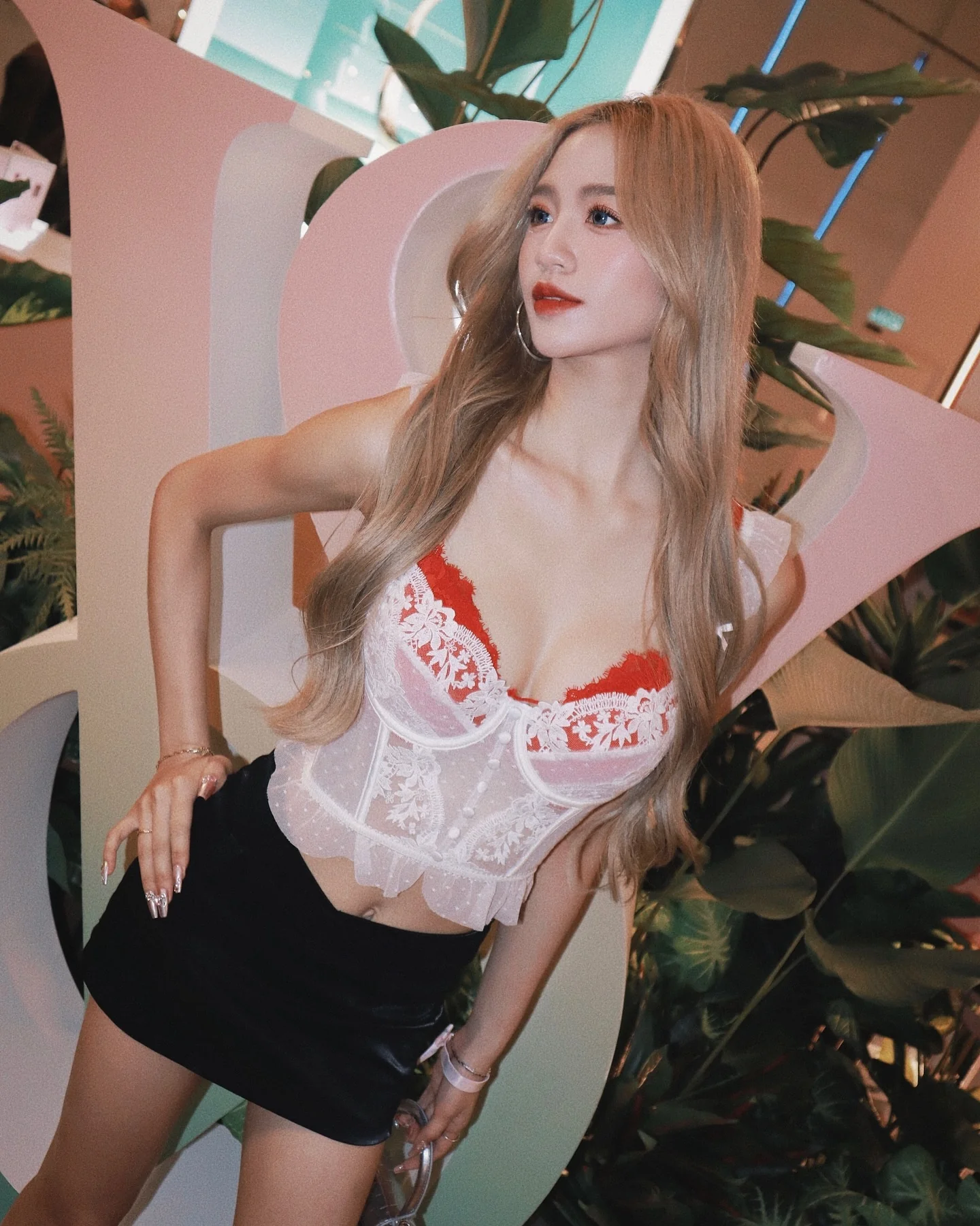 Asian blonde picture 1 of 6