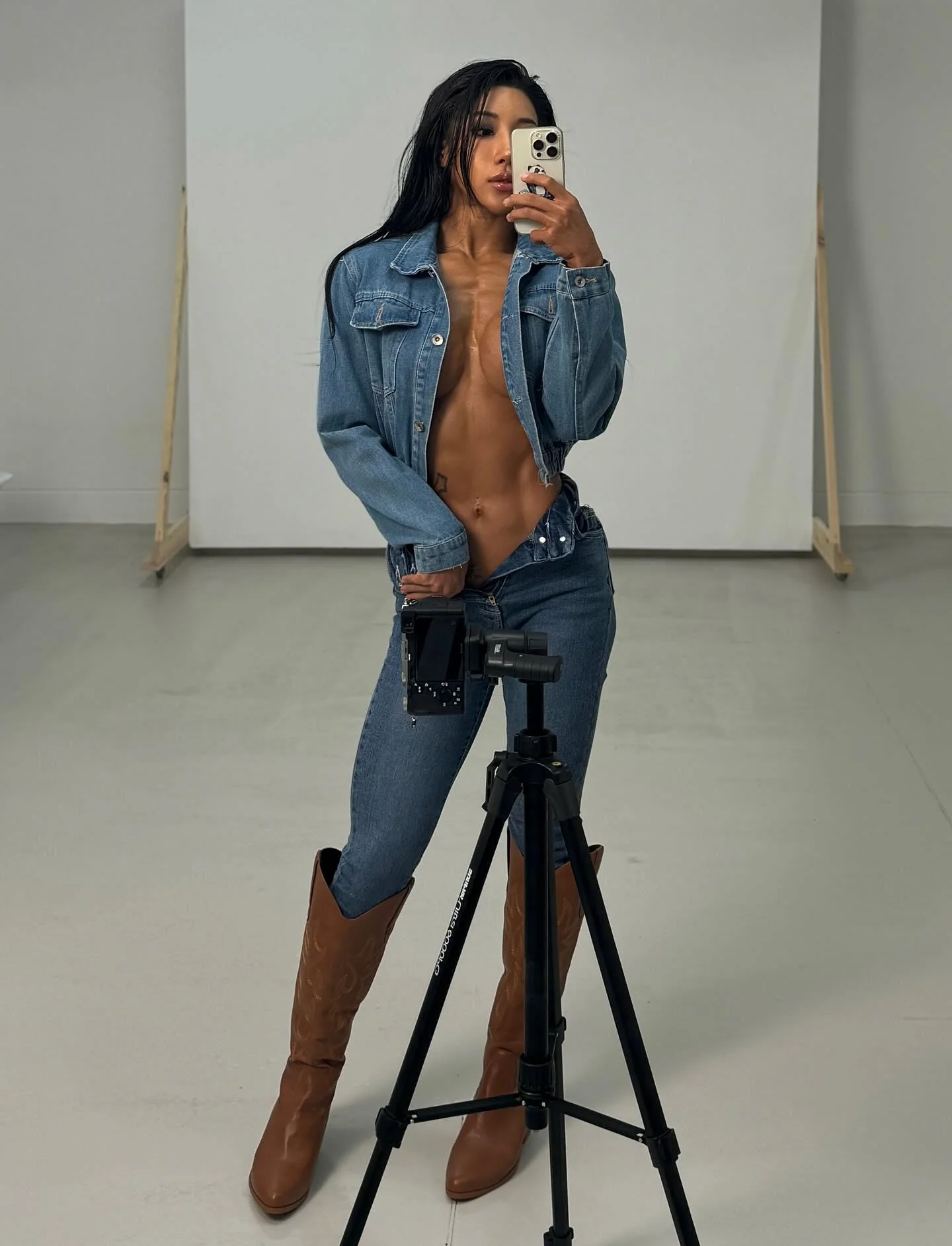 Sara Choi picture 1 of 1