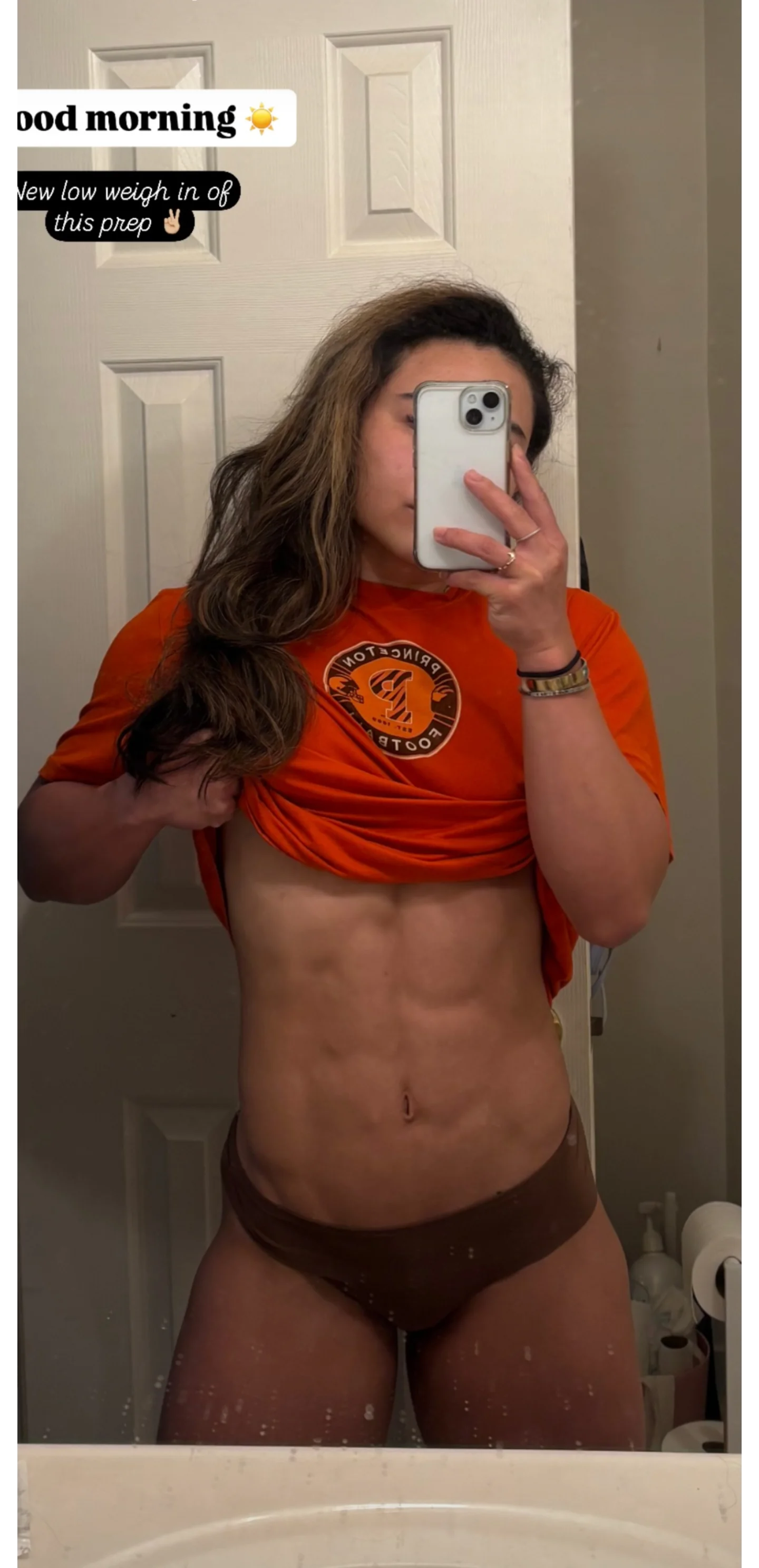 Elaina picture 1 of 1