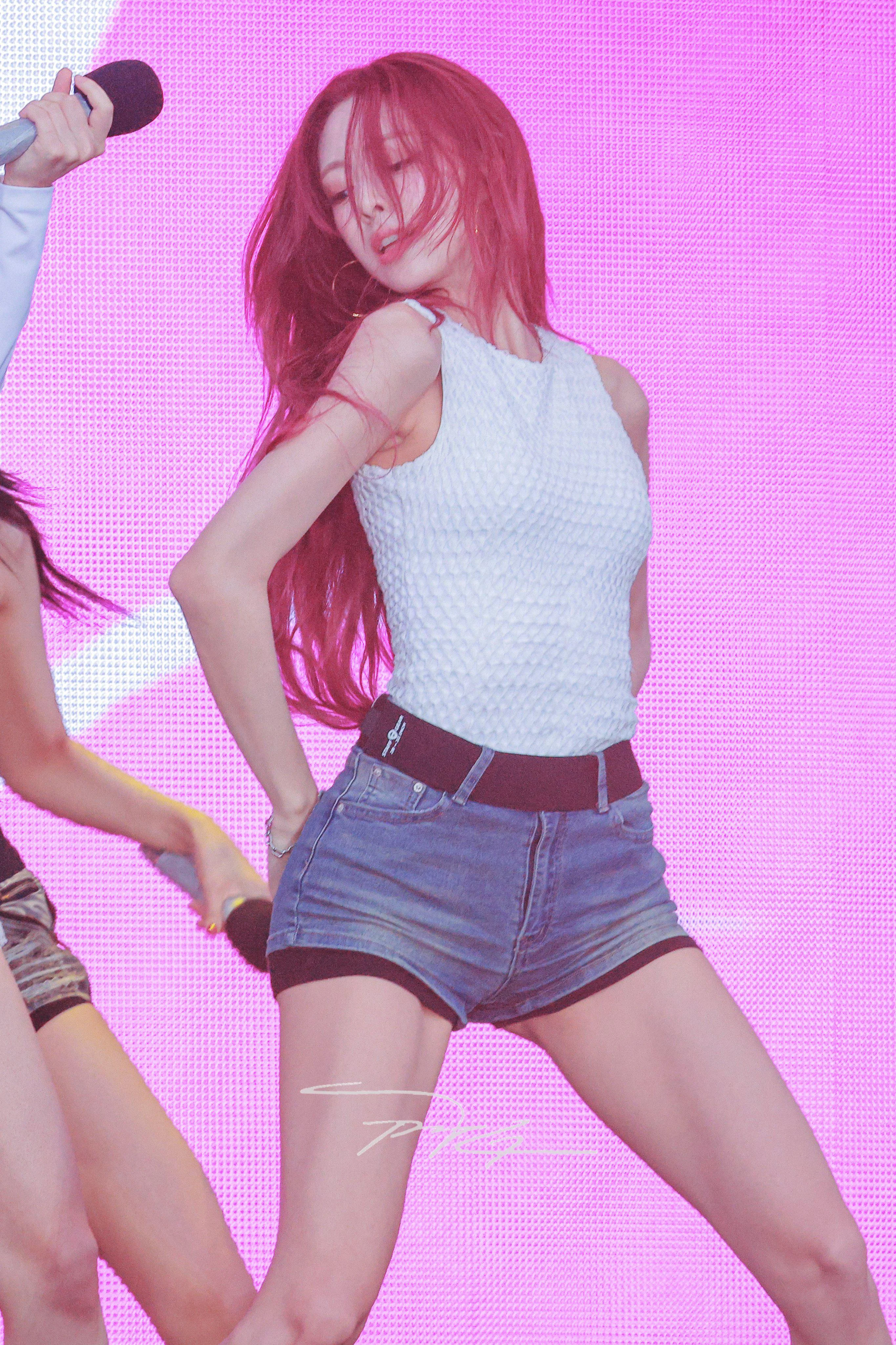 ITZY Yuna picture 1 of 1