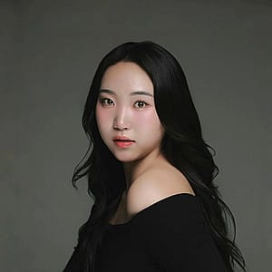 Helaine Zhao'