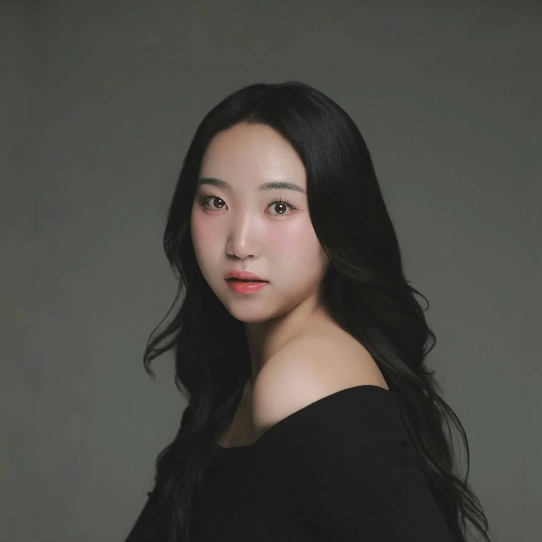 Helaine Zhao picture 1 of 1