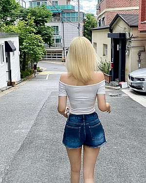 Asian blonde'