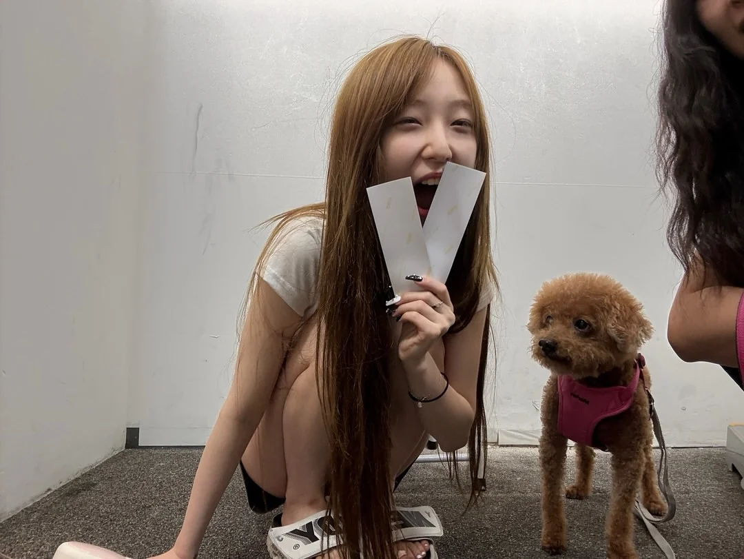 Yeojin picture 2 of 3