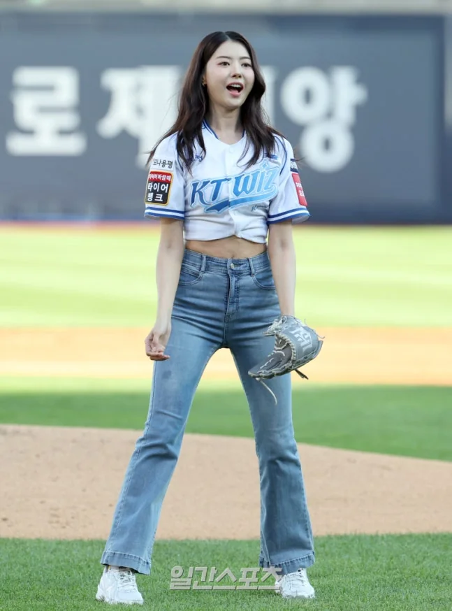 Nayoung picture 7 of 9