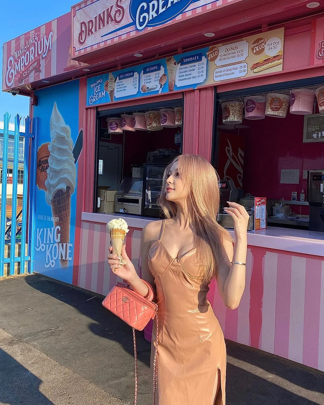 Asian blonde picture 1 of 4