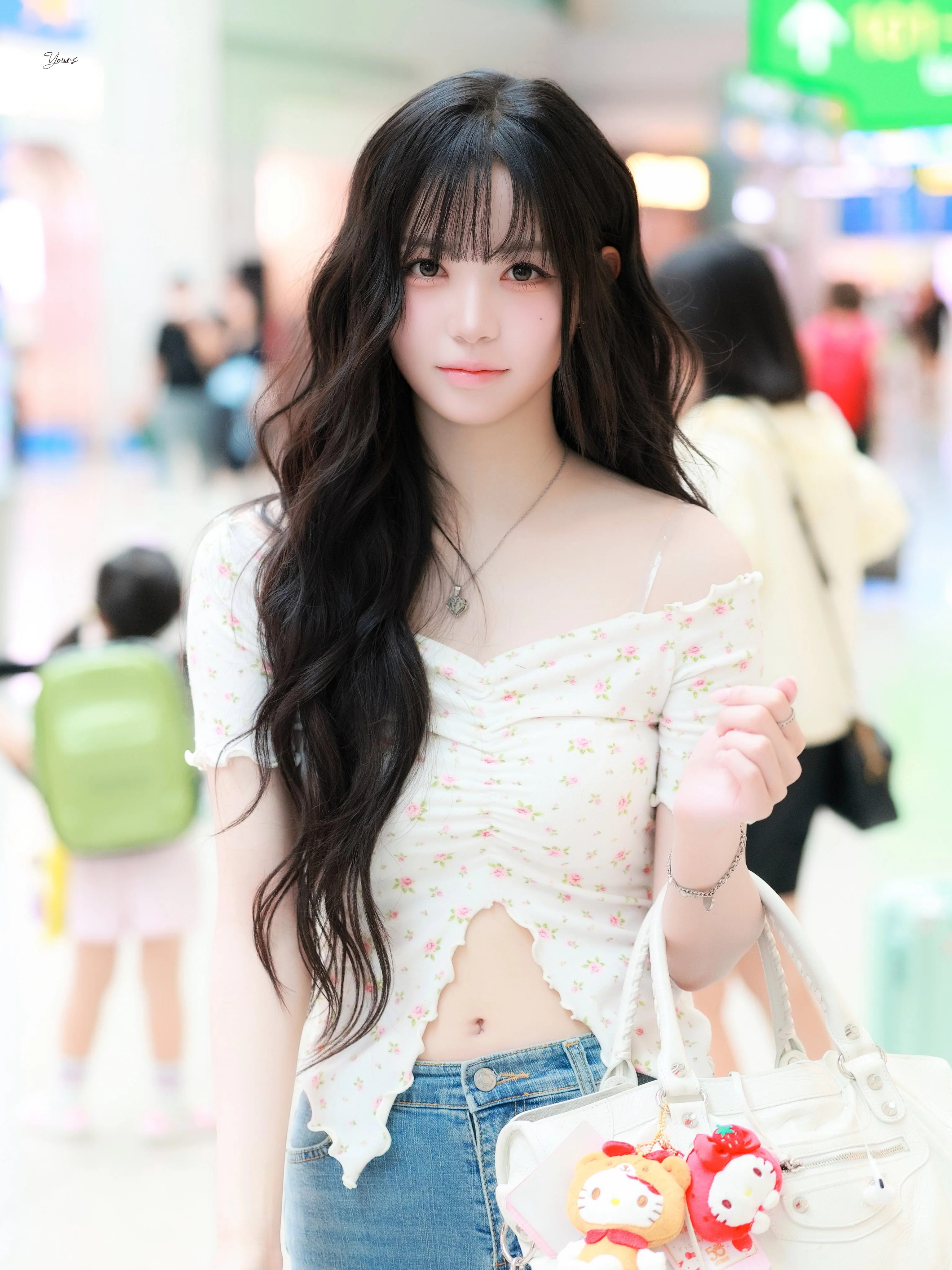 tripleS Chaewon picture 1 of 1