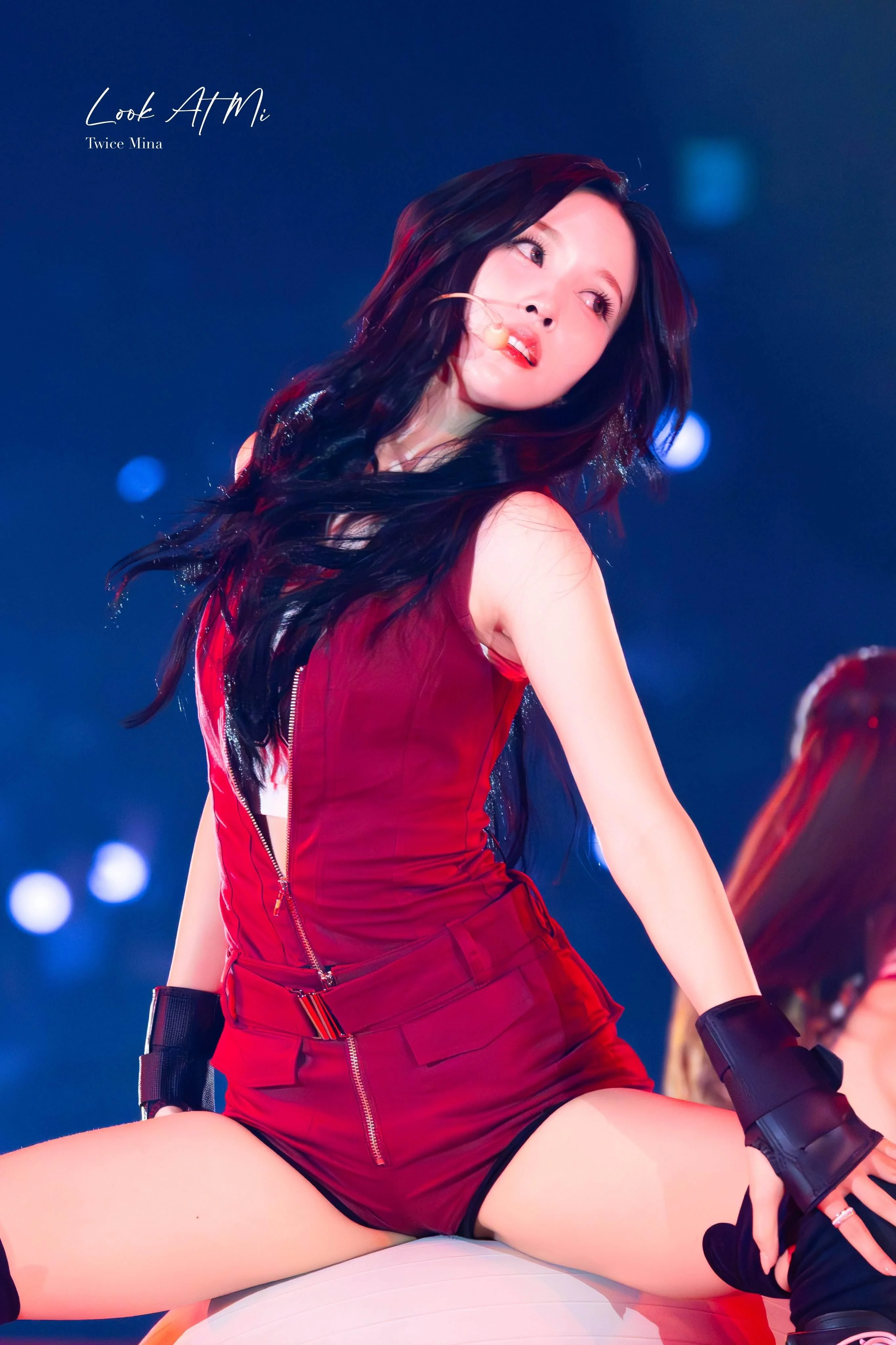 TWICE Mina picture 2 of 4