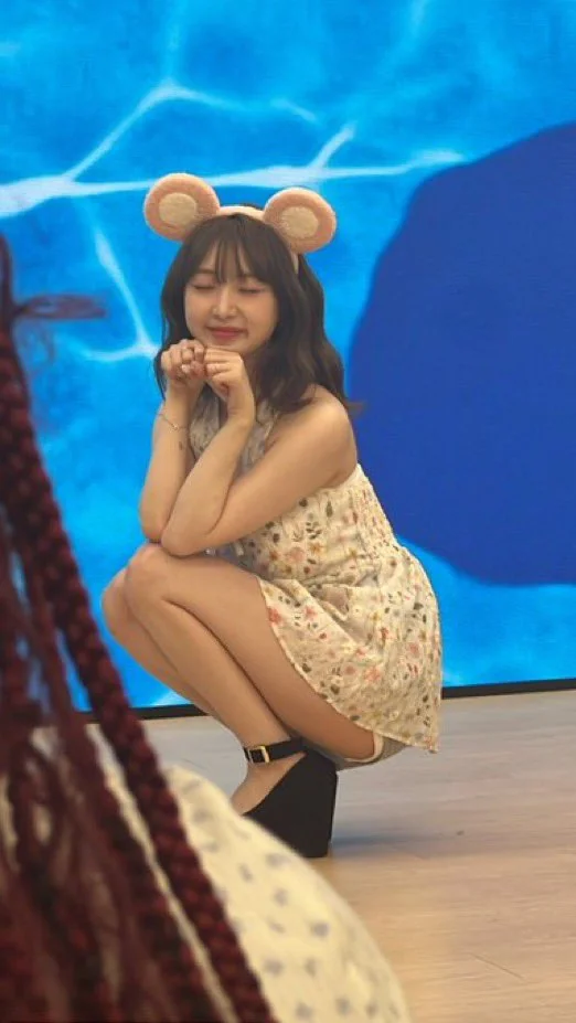 Yeojin picture 2 of 2