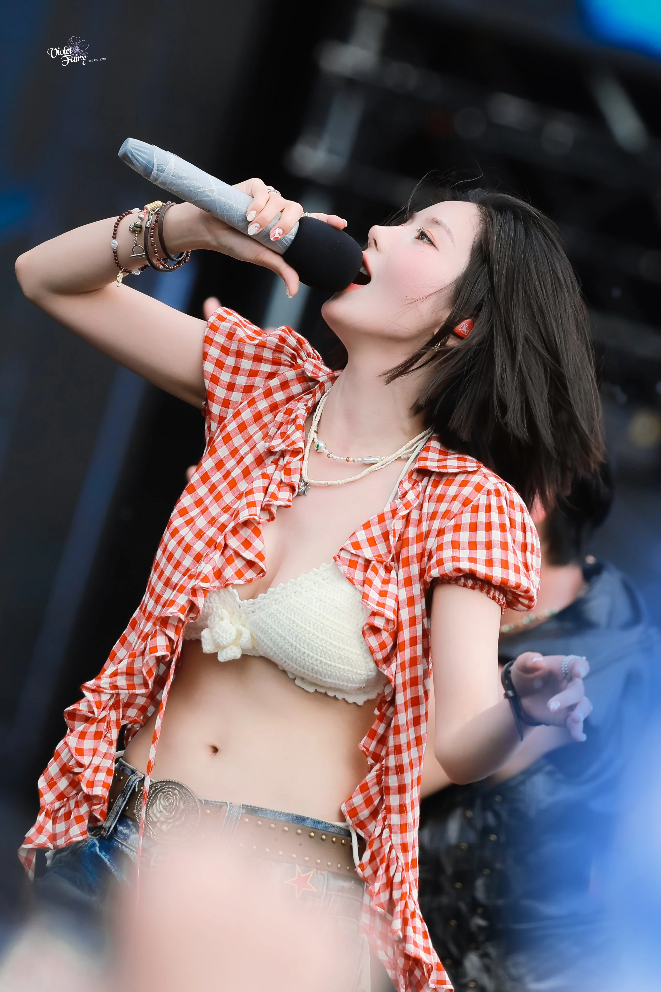 Eunbi picture 1 of 3