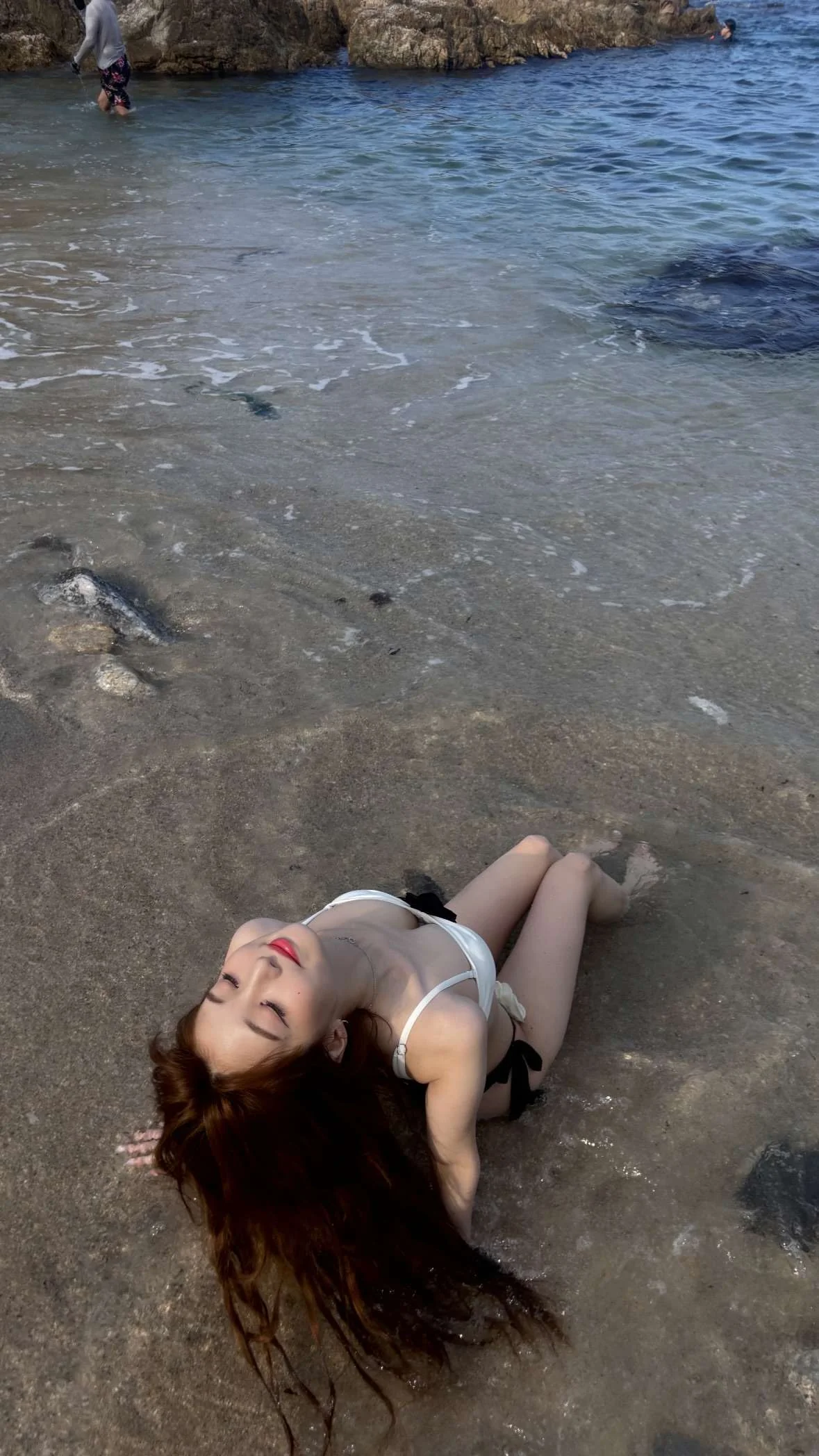 Yeojin picture 1 of 4