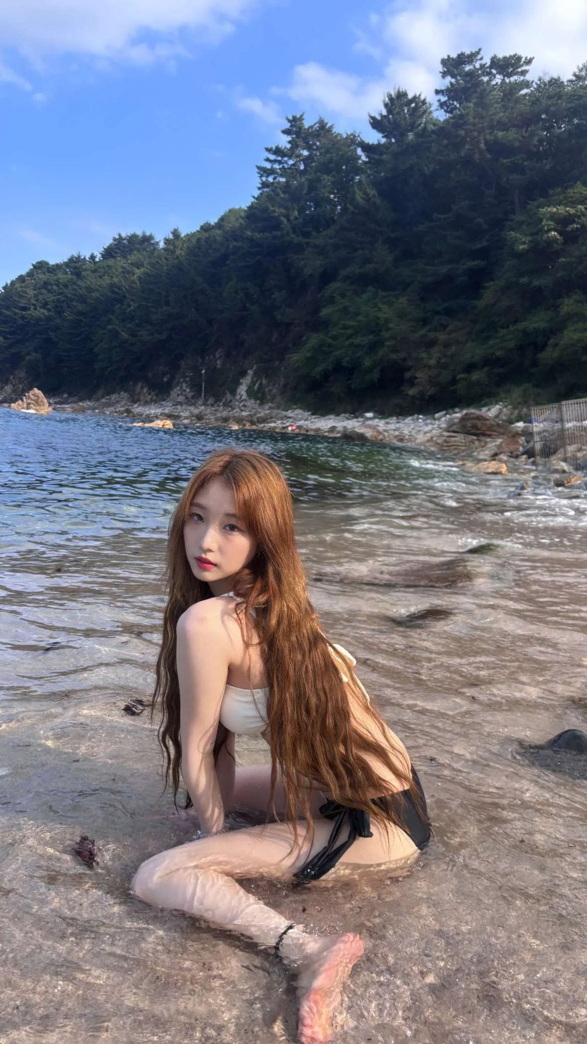 Yeojin picture 3 of 4