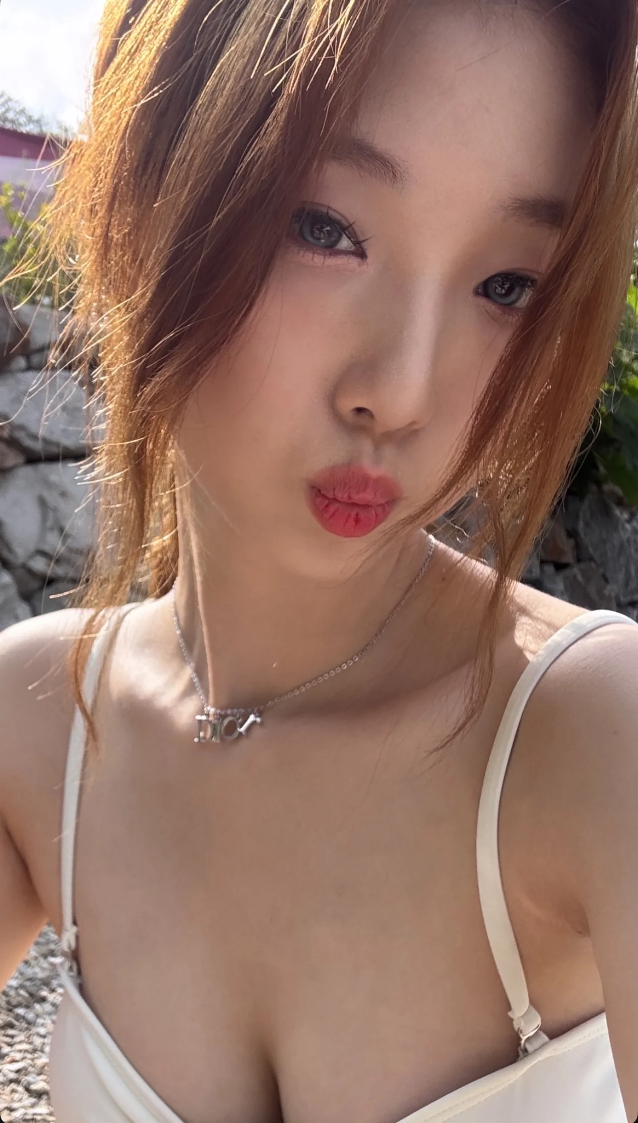 Yeojin picture 4 of 4