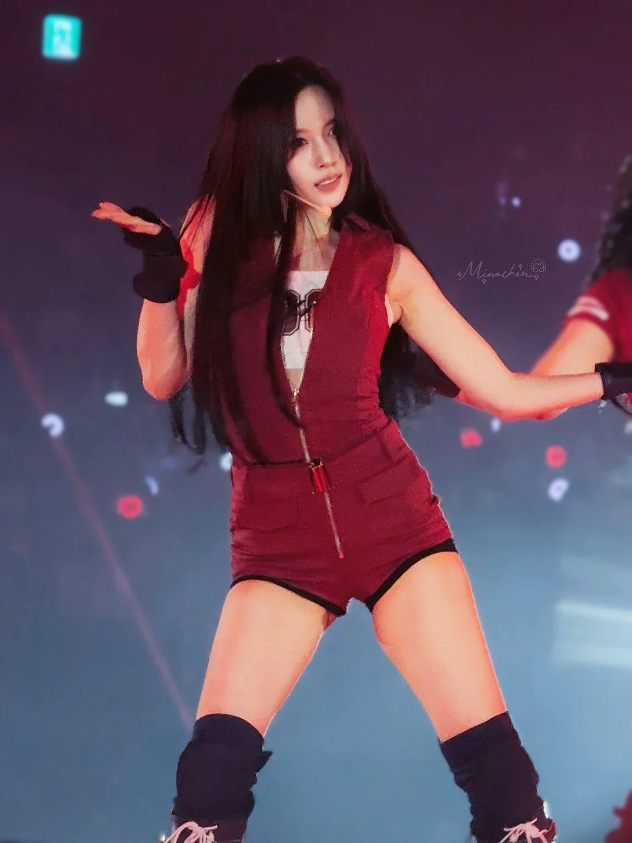 TWICE Mina picture 1 of 1