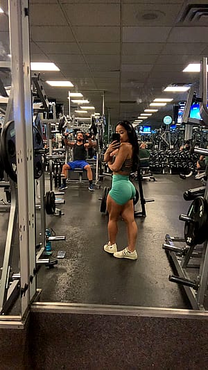 DFYNE shorts making my booty pop lol'