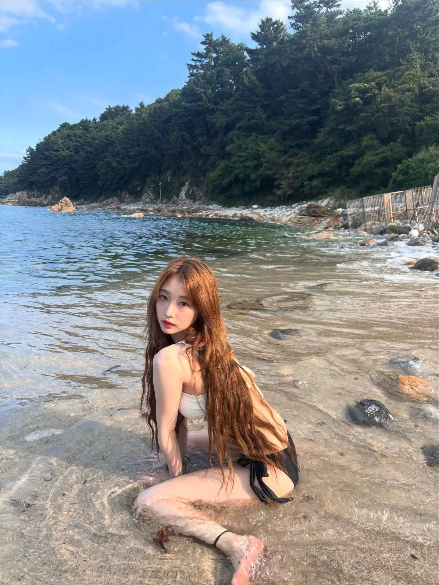 Yeojin picture 3 of 8