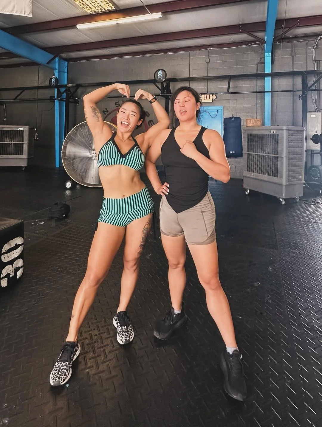 Lei Ying Lee (Xia Zhao) and Zeda Zhang picture 1 of 2