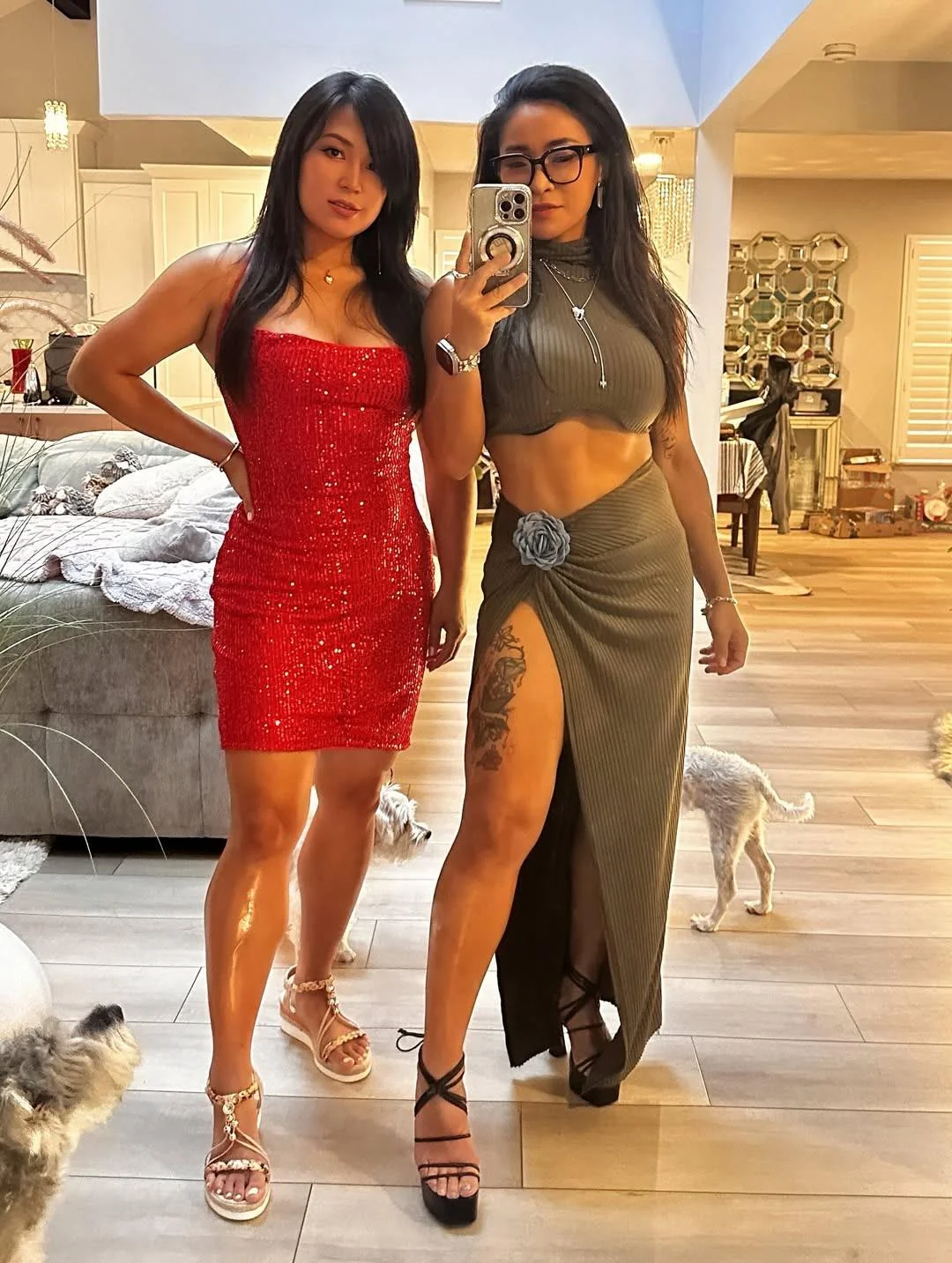 Lei Ying Lee (Xia Zhao) and Zeda Zhang picture 2 of 2