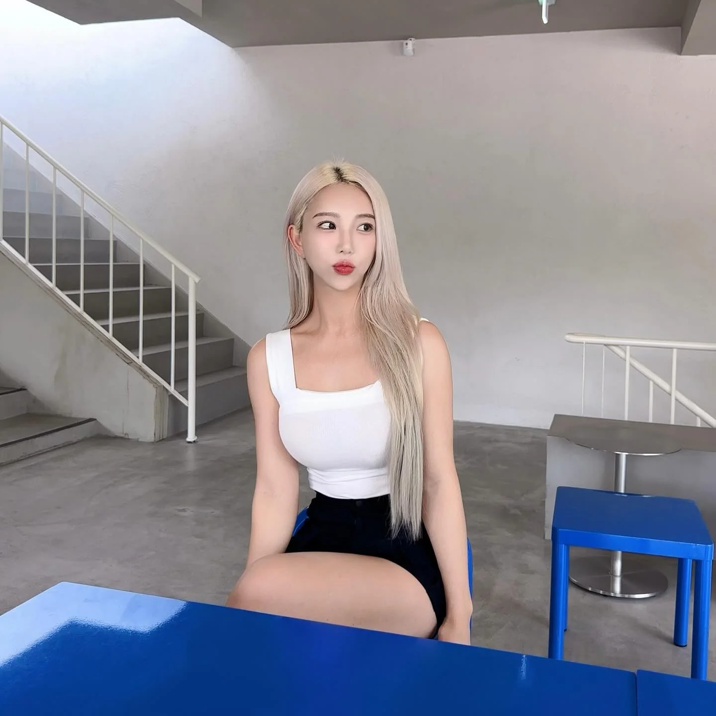 Asian blonde picture 1 of 6