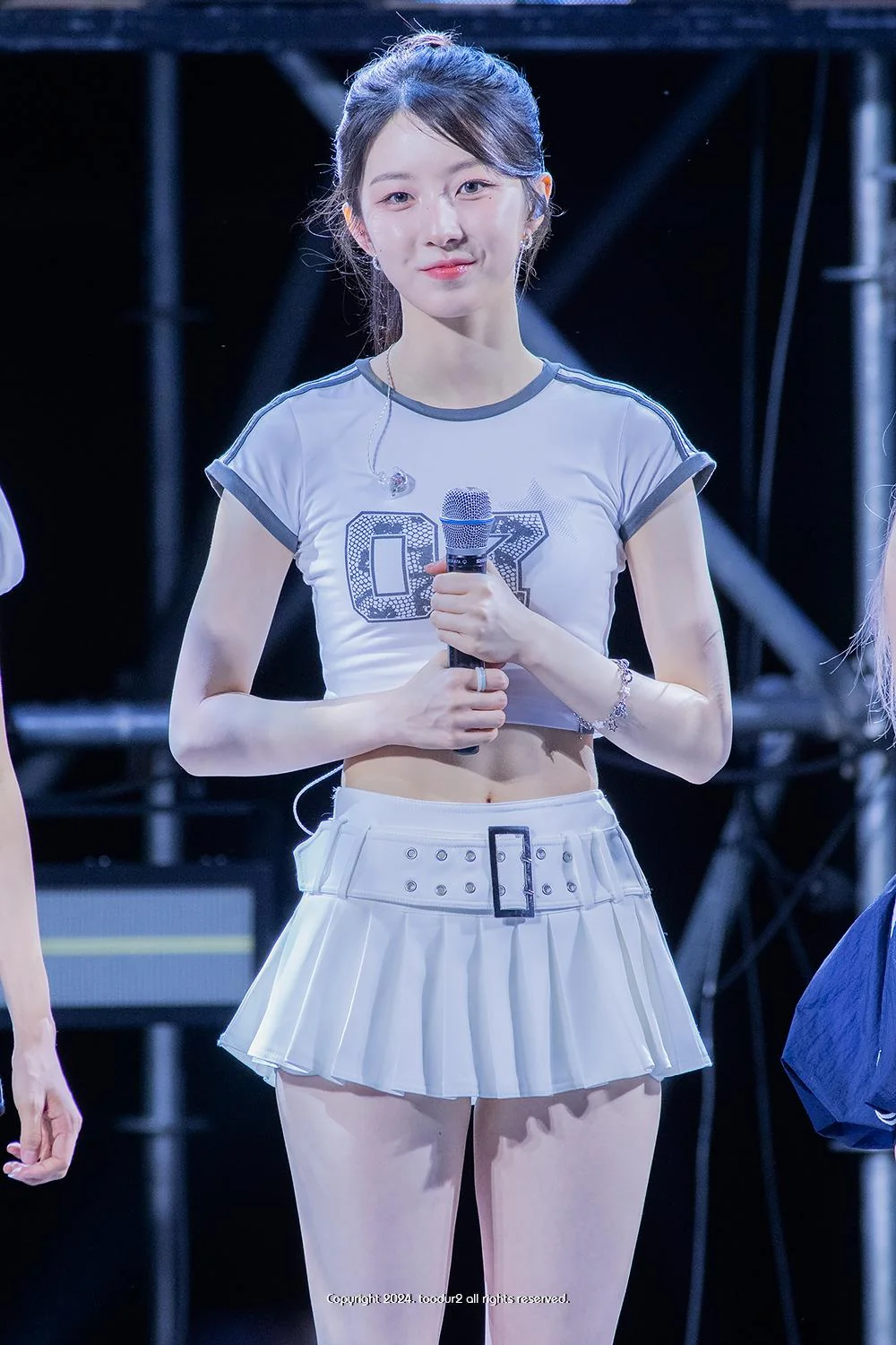 LIGHTSUM Juhyeon picture 1 of 4