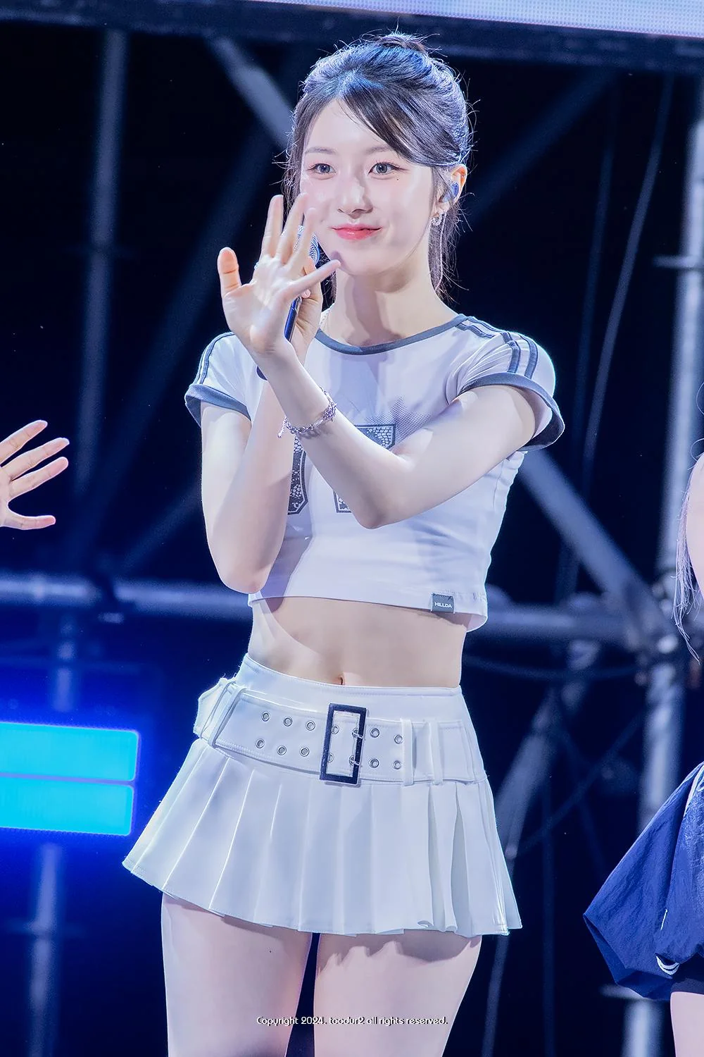 LIGHTSUM Juhyeon picture 4 of 4