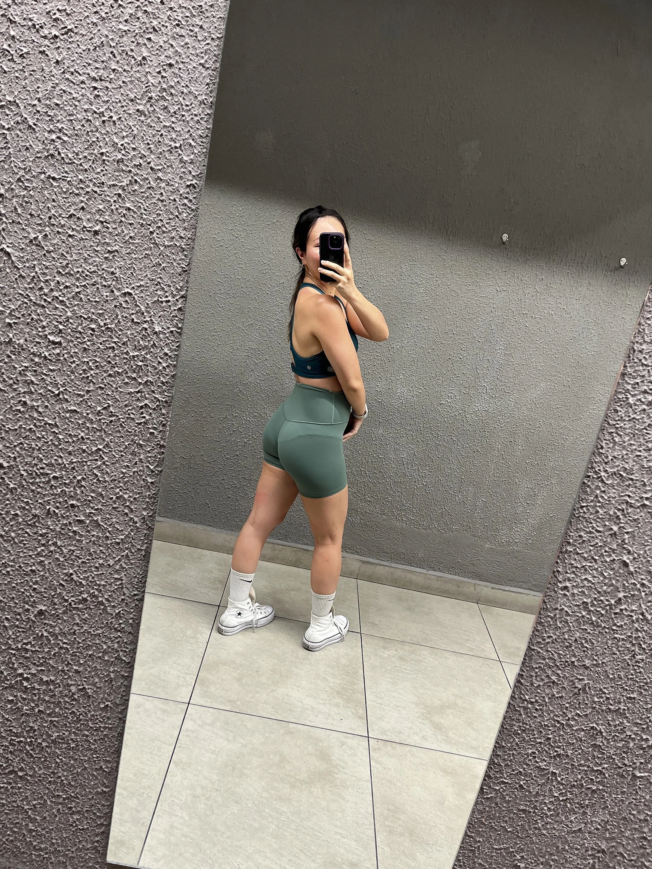 Caro Japanese gym girl picture 1 of 1