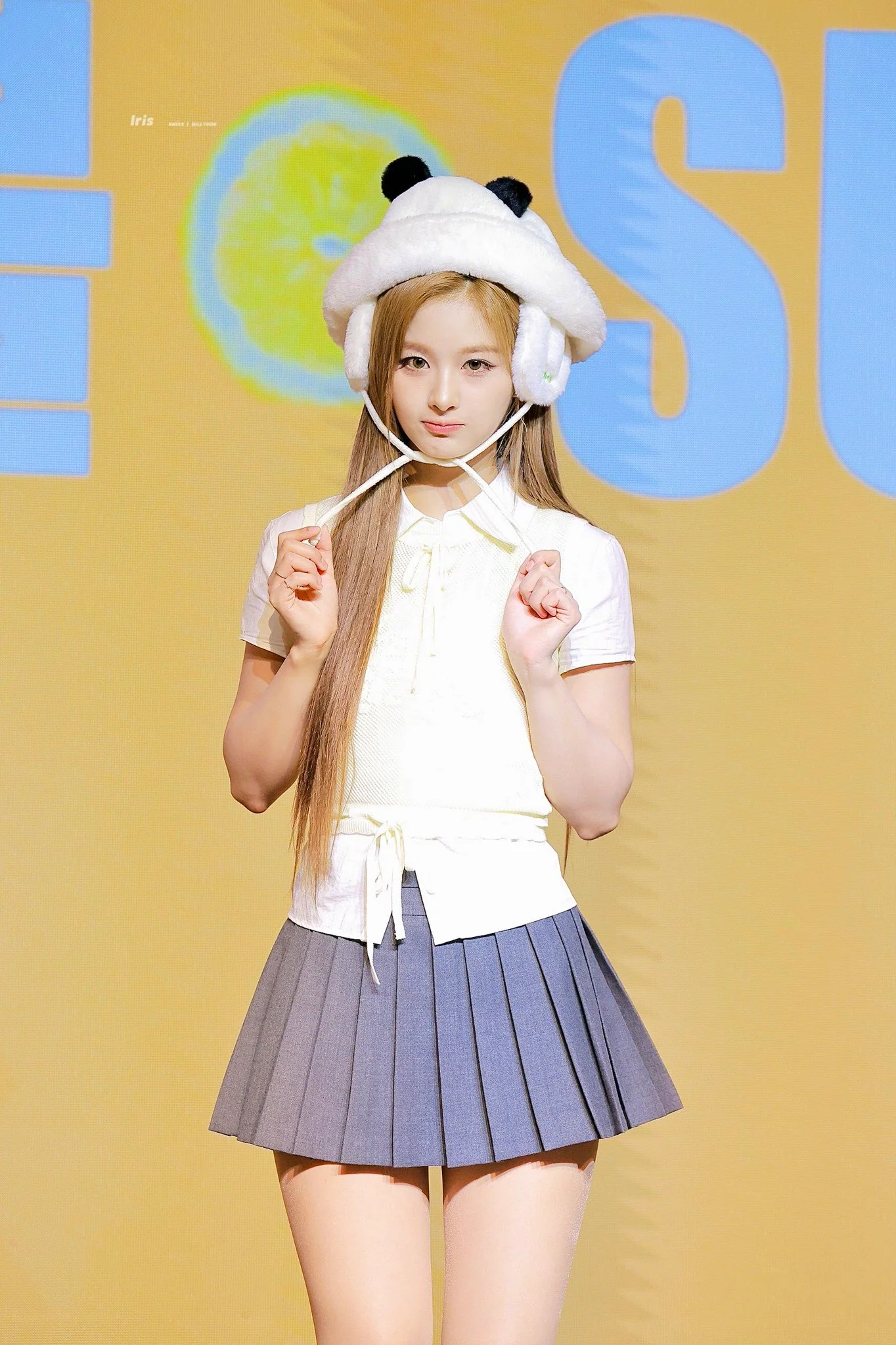 NMIXX Sullyoon picture 1 of 4