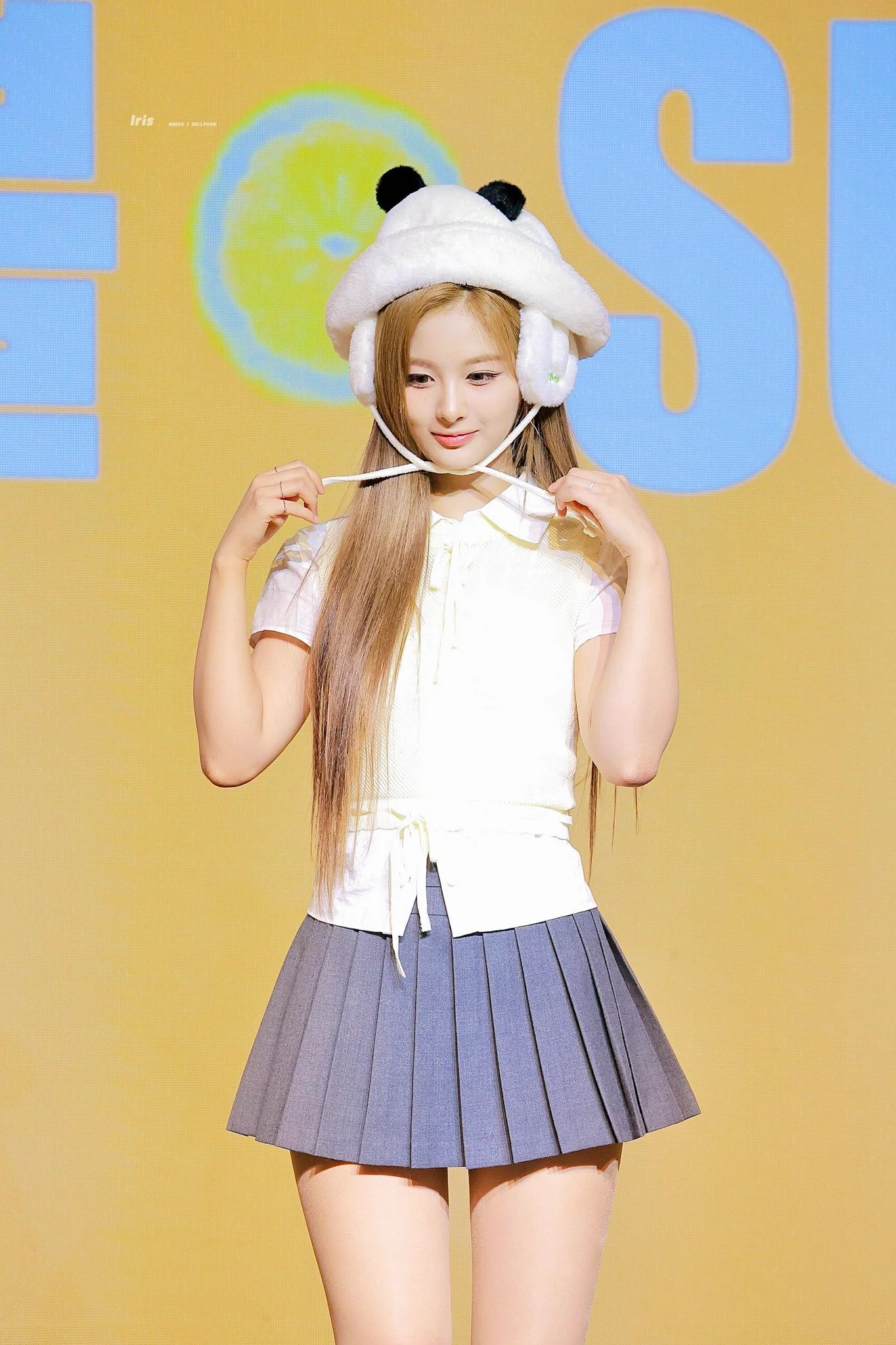 NMIXX Sullyoon picture 3 of 4