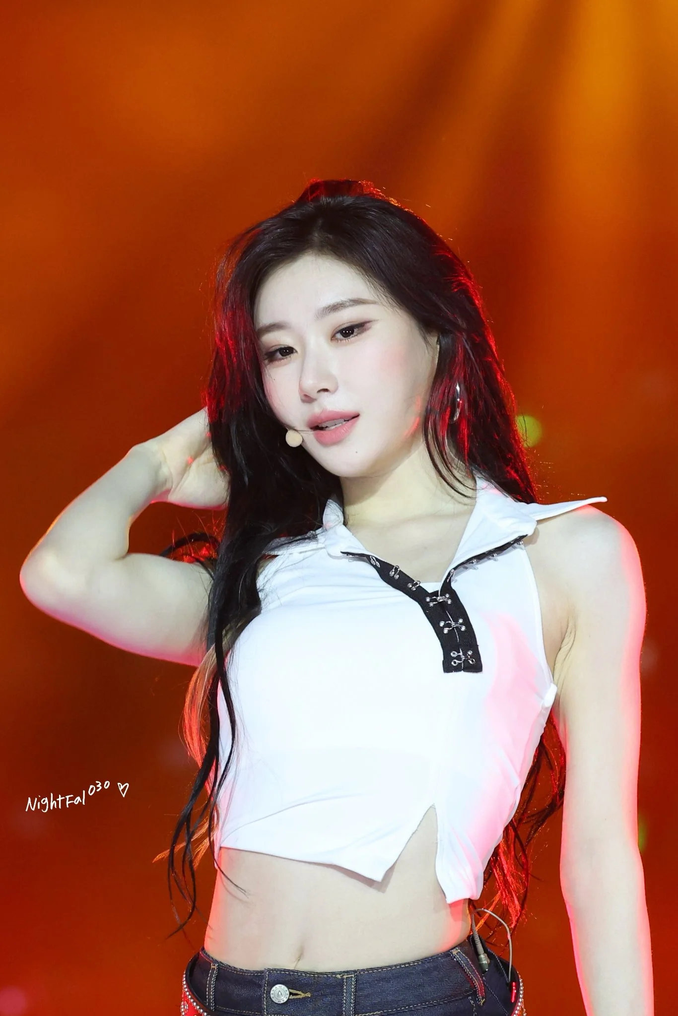 Itzy chaeryeong picture 1 of 2