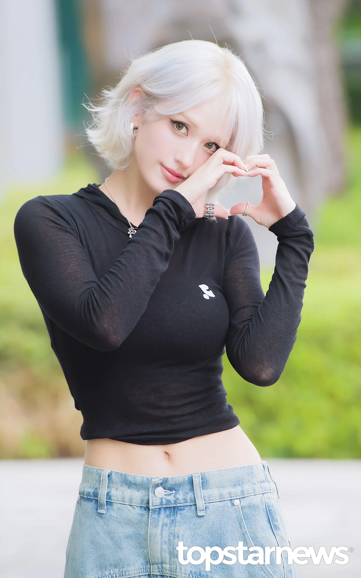 Somi picture 3 of 3