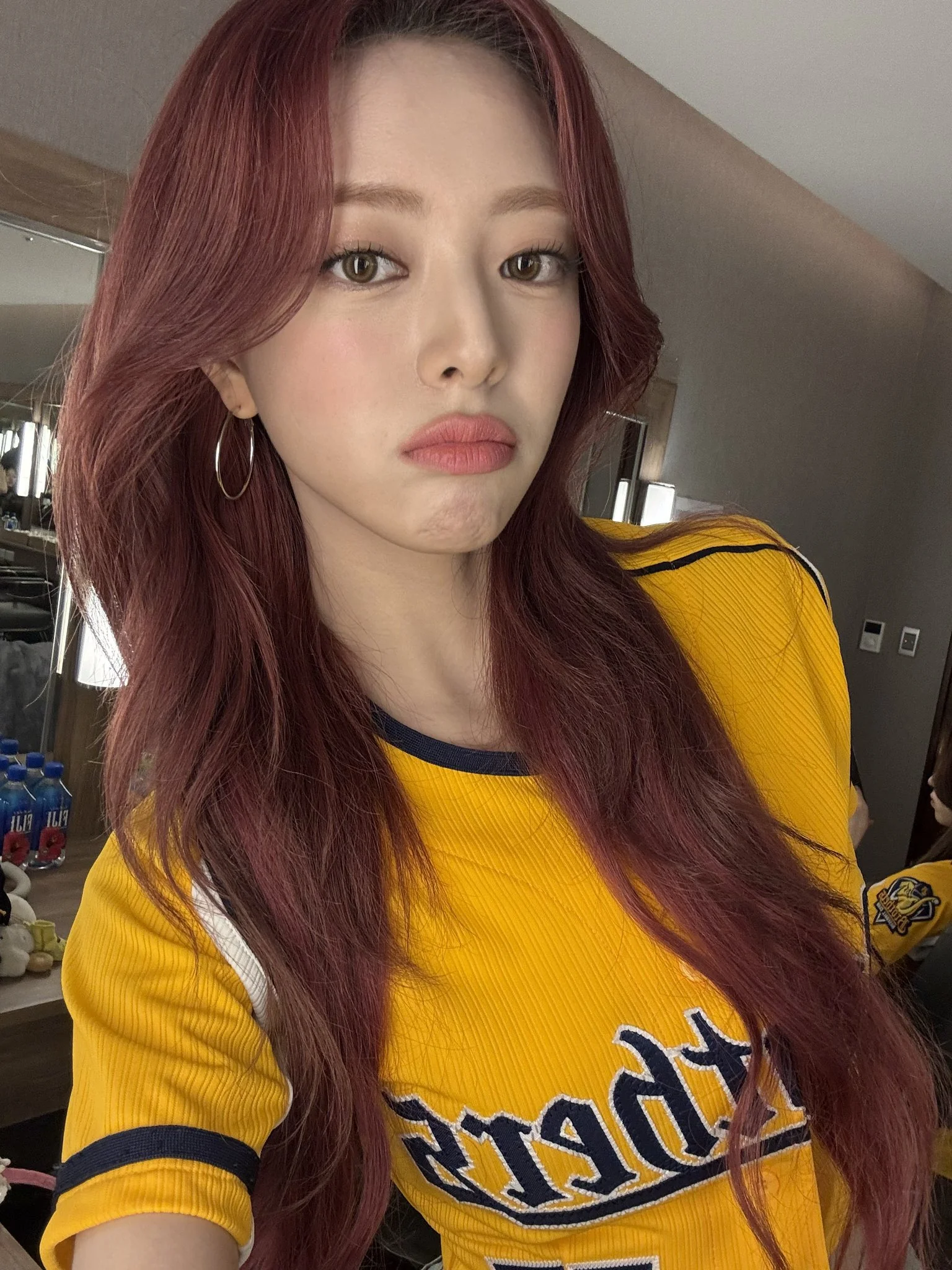Itzy Yuna picture 3 of 3