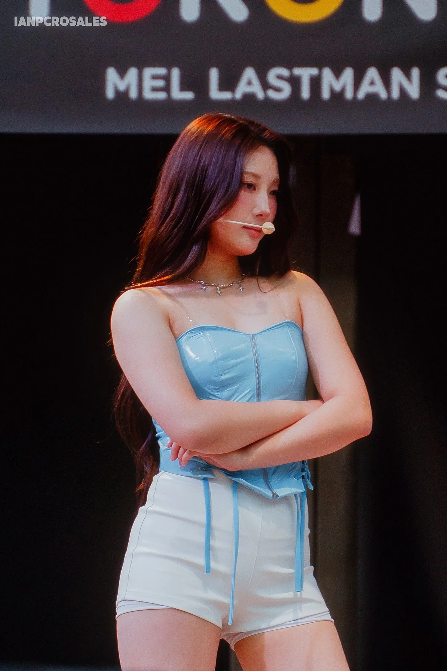 Purple Kiss Chaein picture 2 of 2