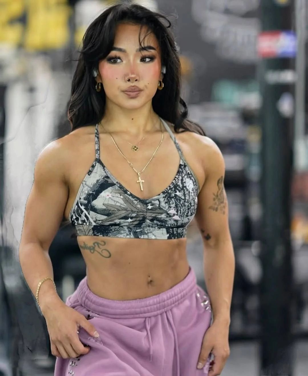 Hikaru Komiyama picture 1 of 6