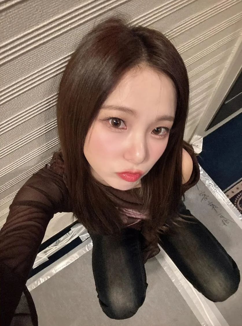 Kep1er Yujin picture 1 of 2
