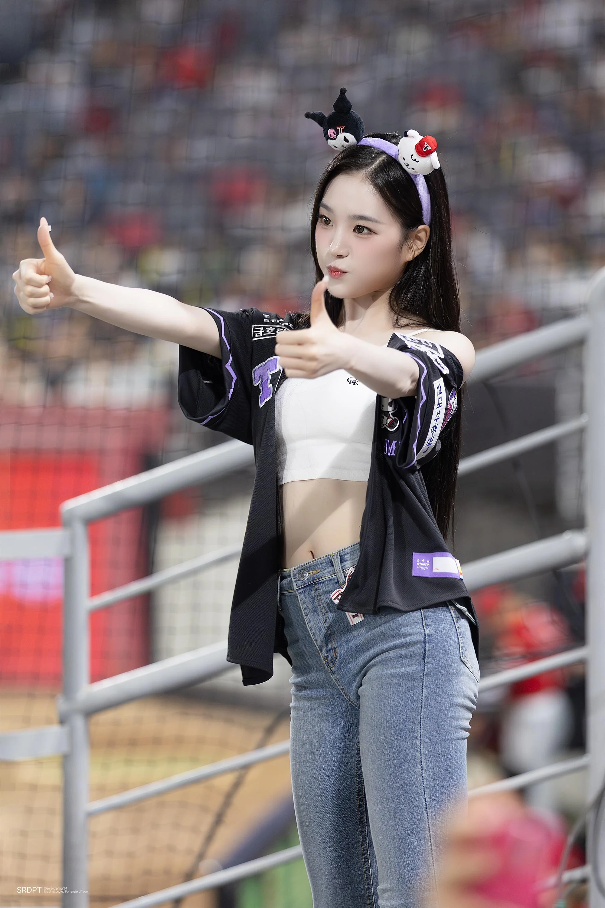 tripleS Jiyeon picture 1 of 1