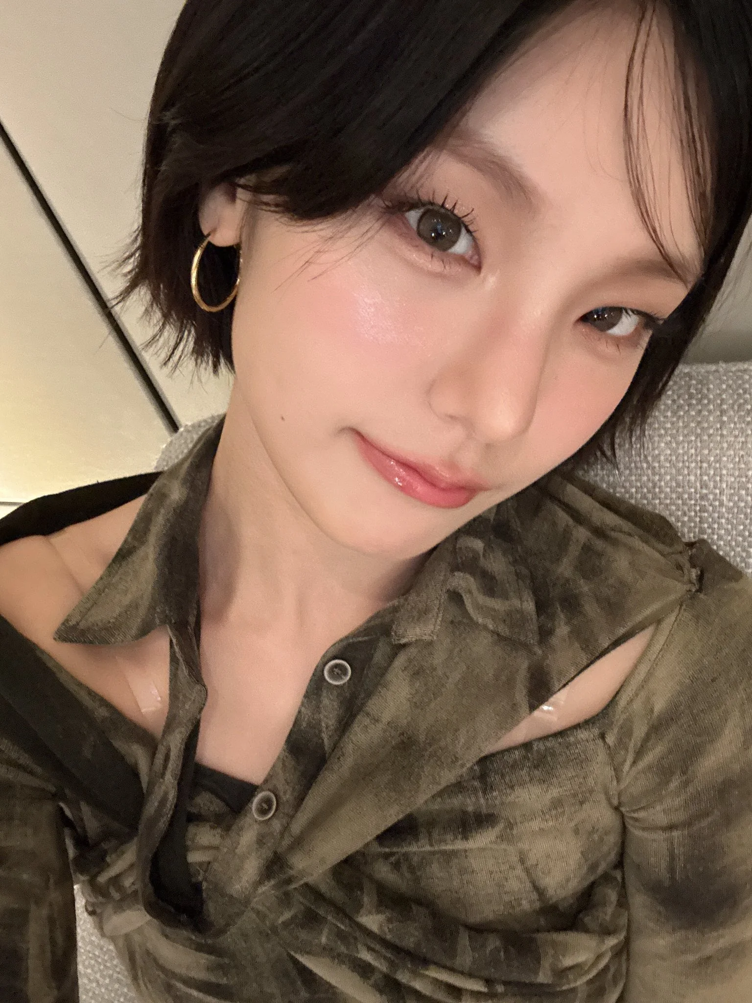 Itzy Yeji picture 1 of 3