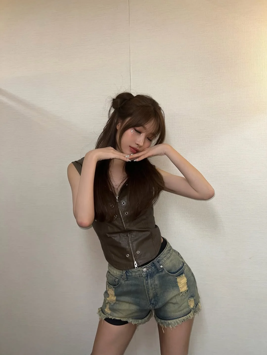 EVERGLOW Sihyeon picture 5 of 5