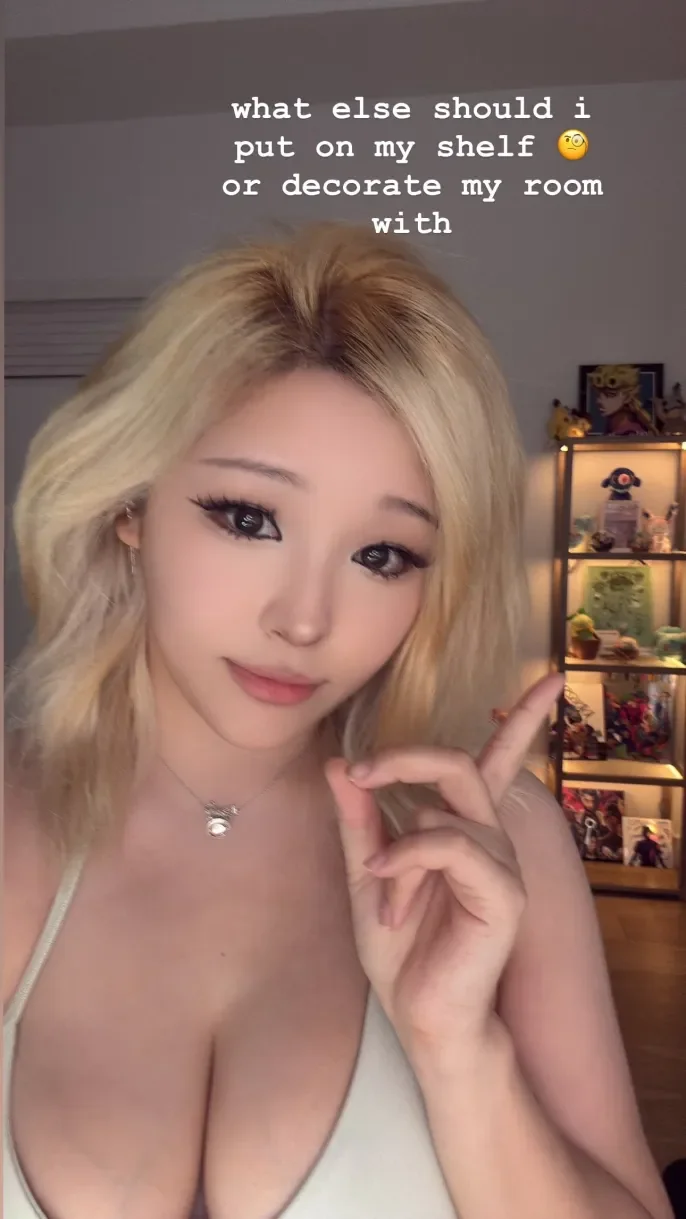 Asian blonde picture 1 of 1
