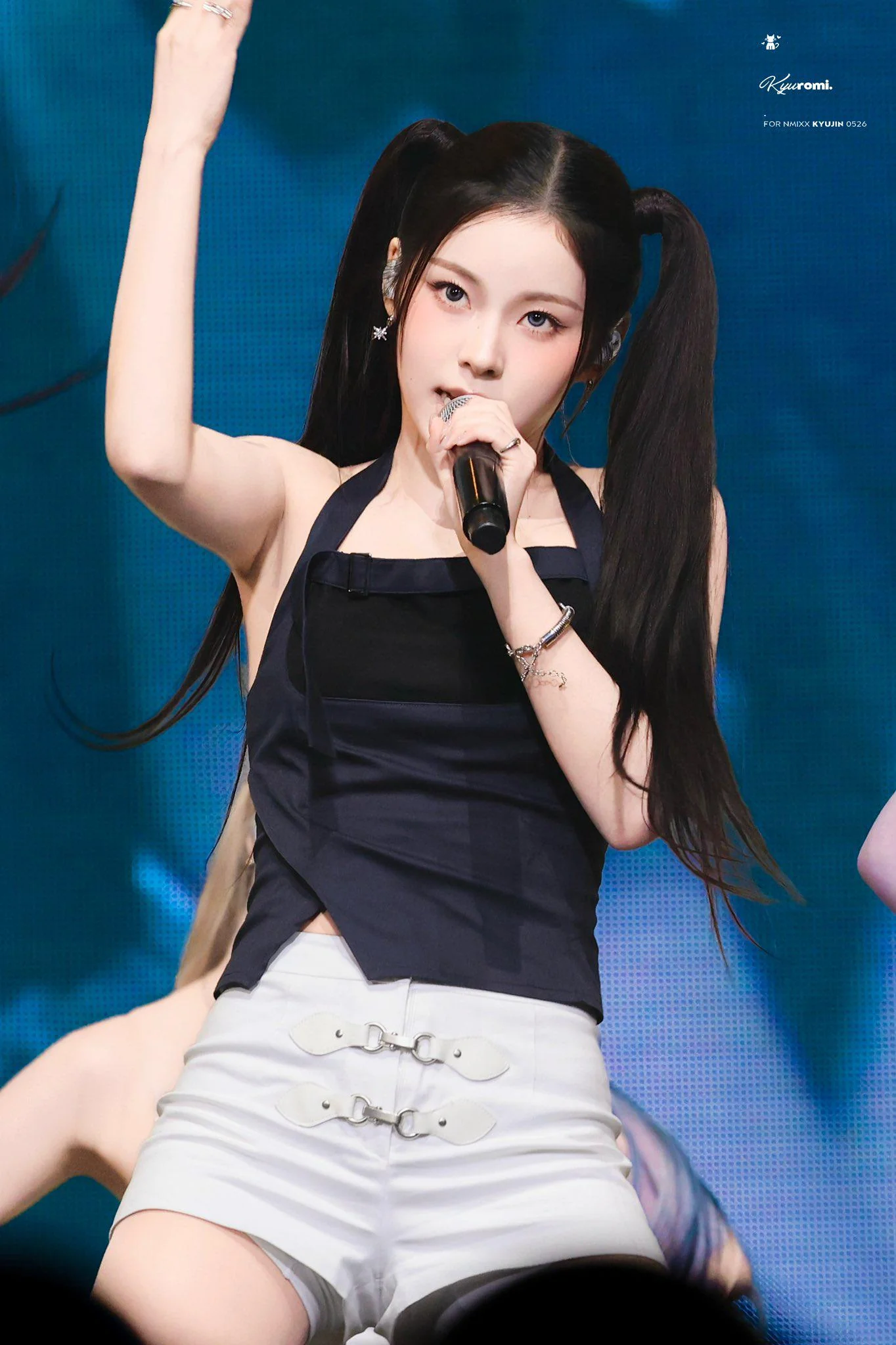 NMIXX Kyujin picture 1 of 1