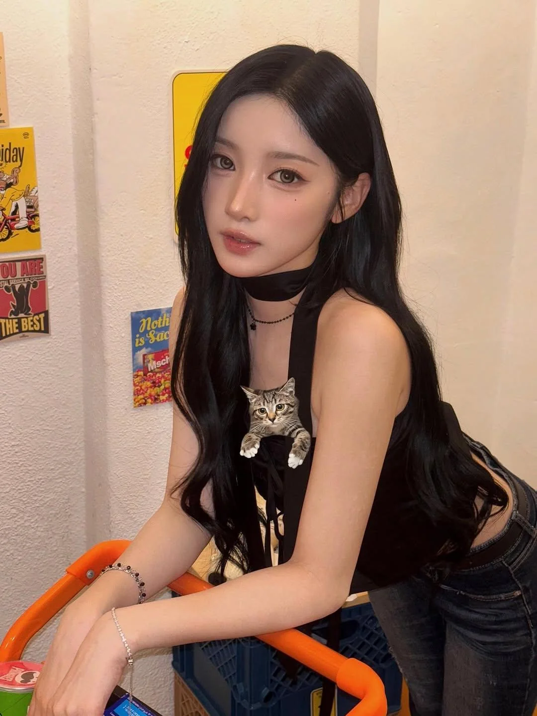 Purple Kiss Yuki picture 1 of 1