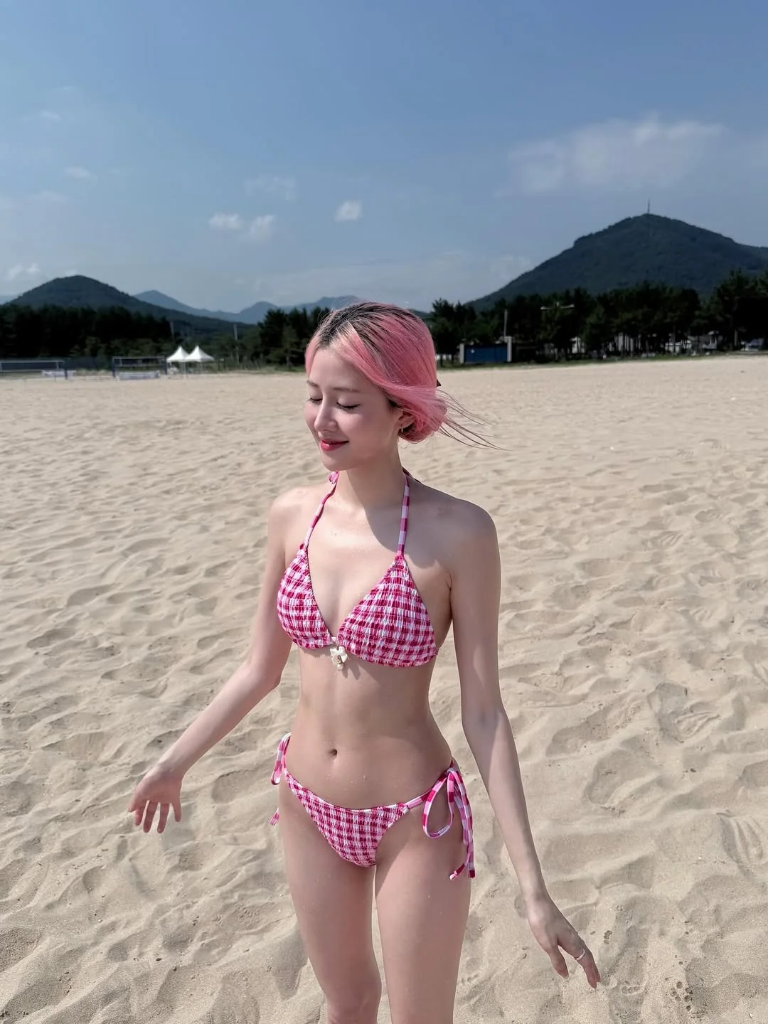 ILY:1 Ara picture 1 of 4