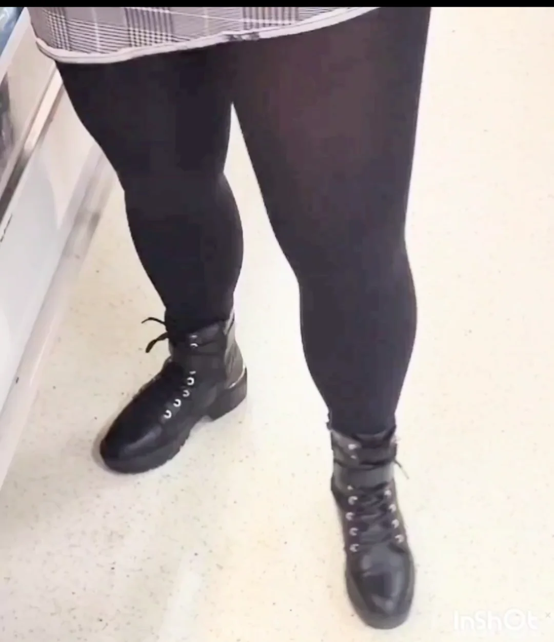 Strong legs from this Filipina girl picture 2 of 2