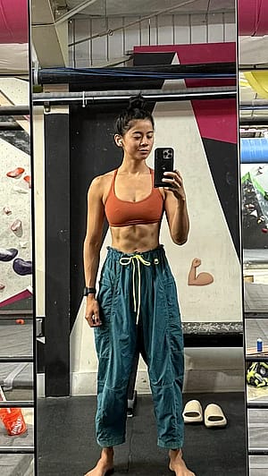 Leah Lewis'