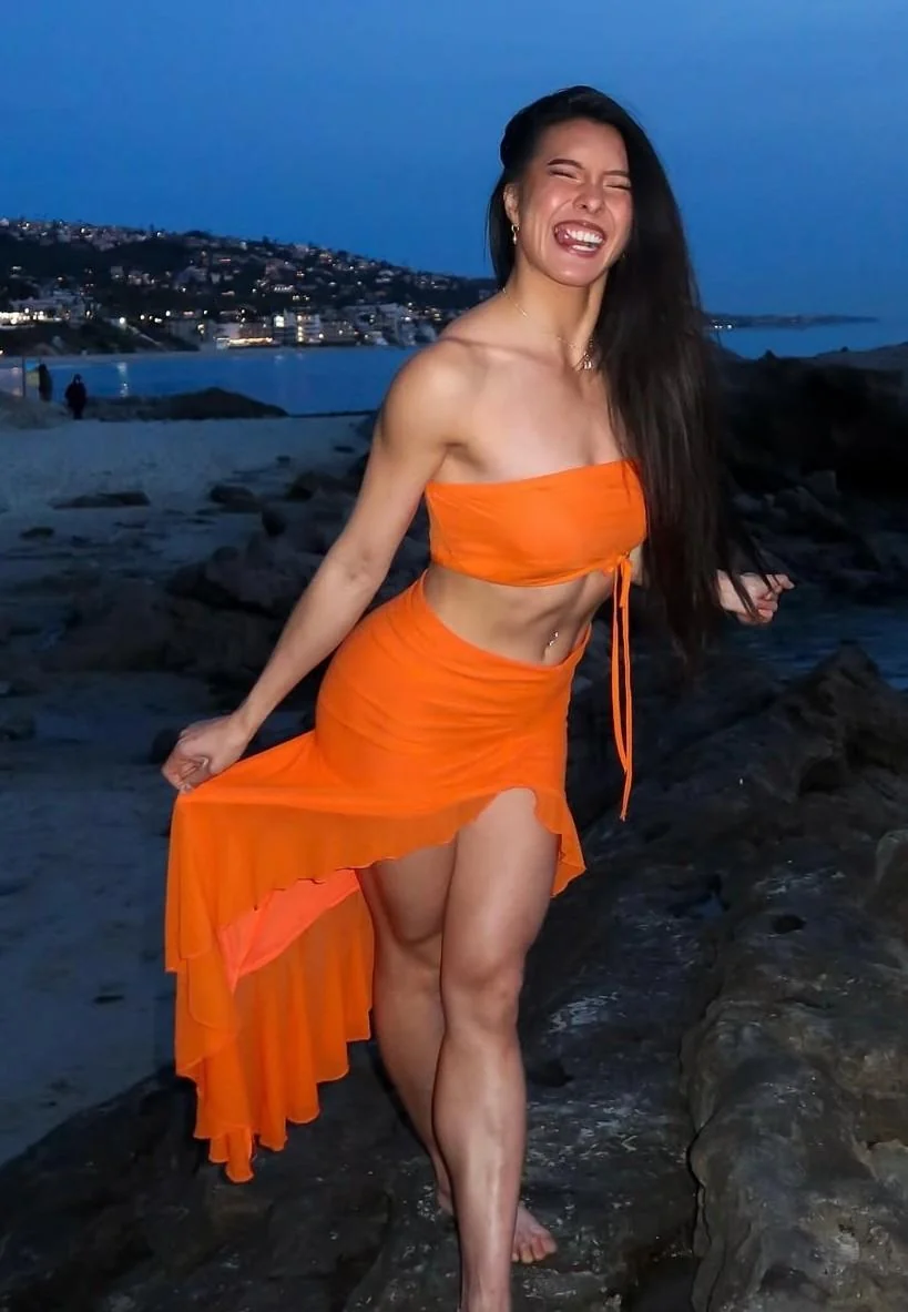 Amy Luong picture 4 of 6