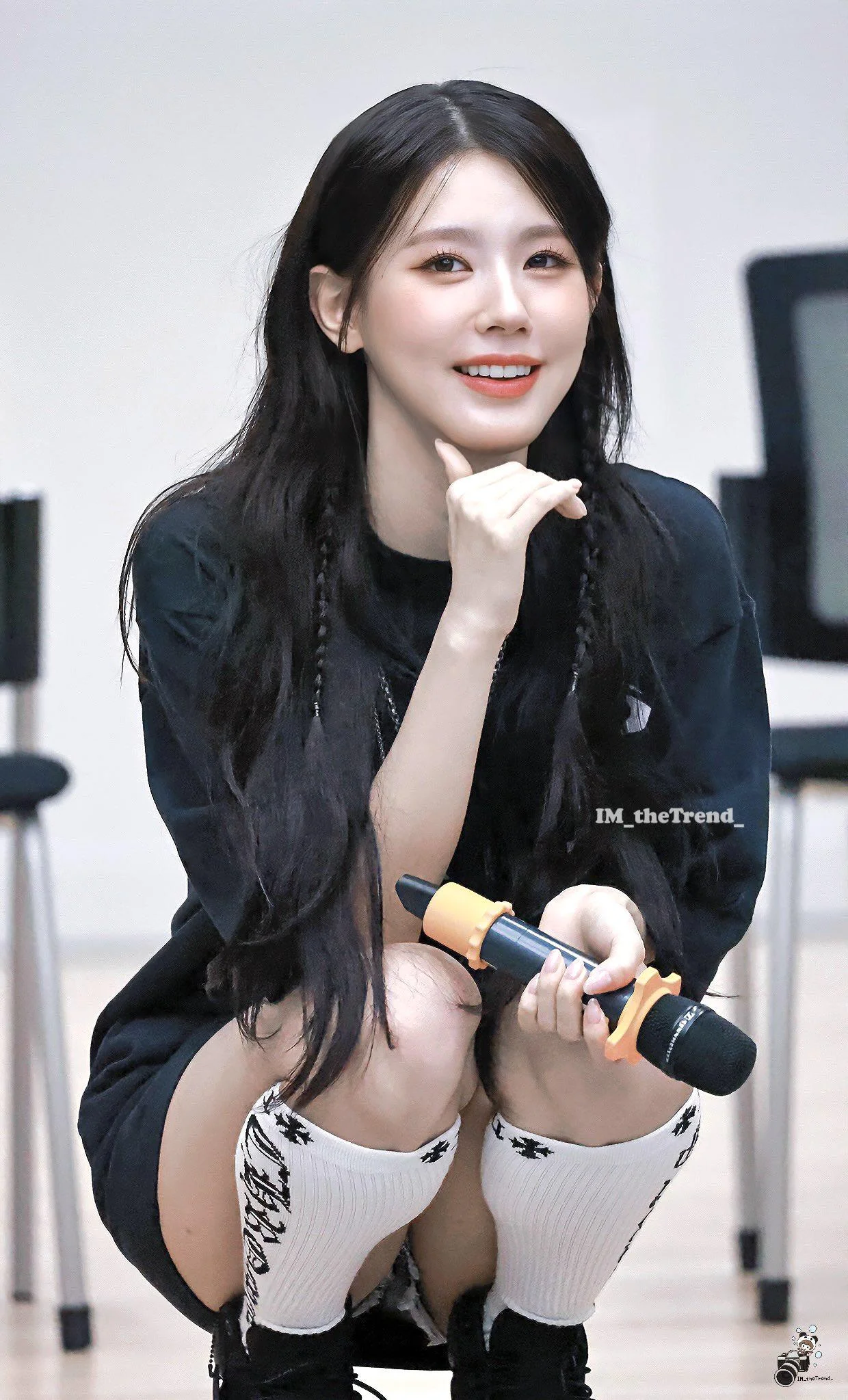 Miyeon picture 1 of 1