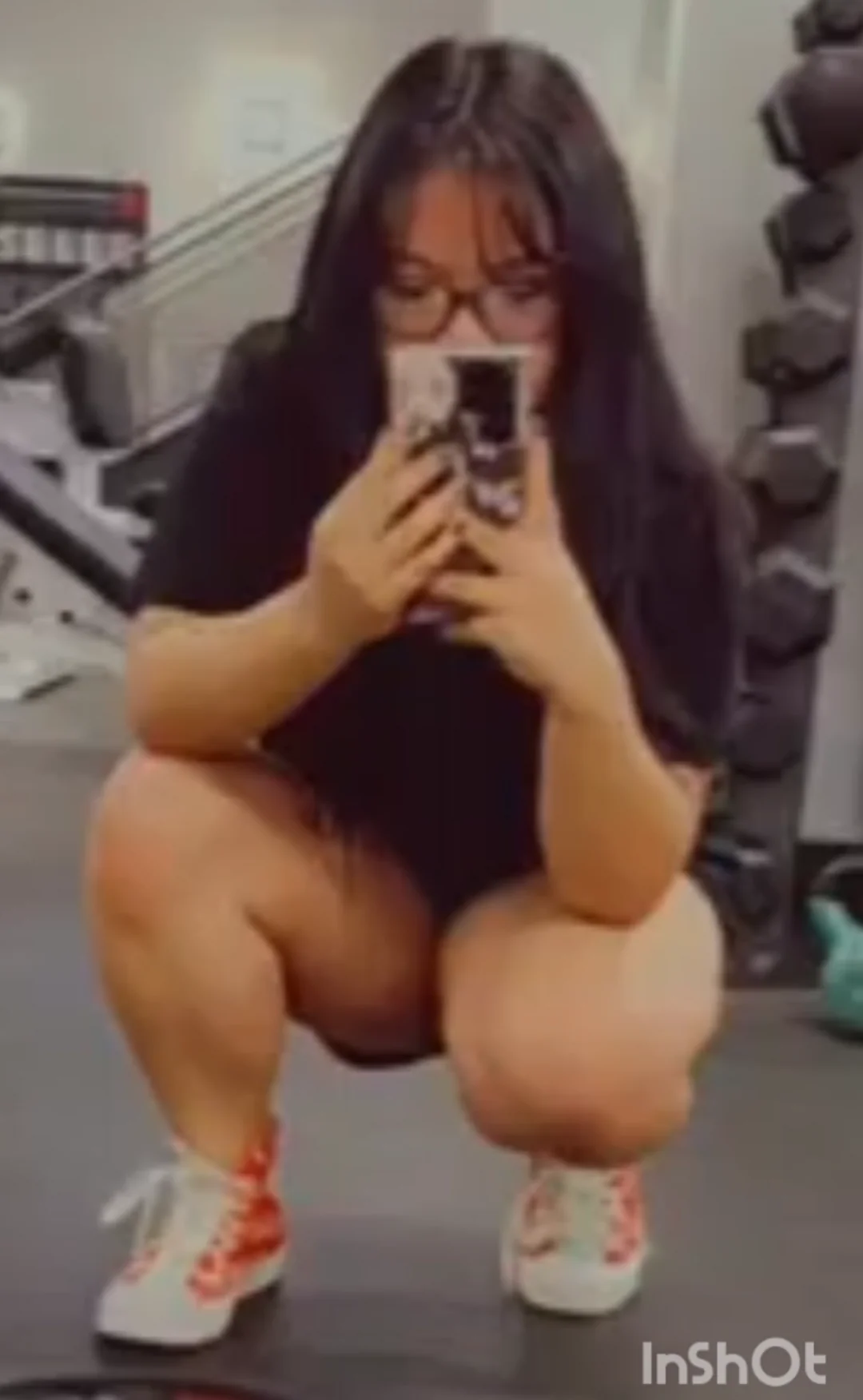 Filipina girl showing her strong legs 💪 picture 1 of 1