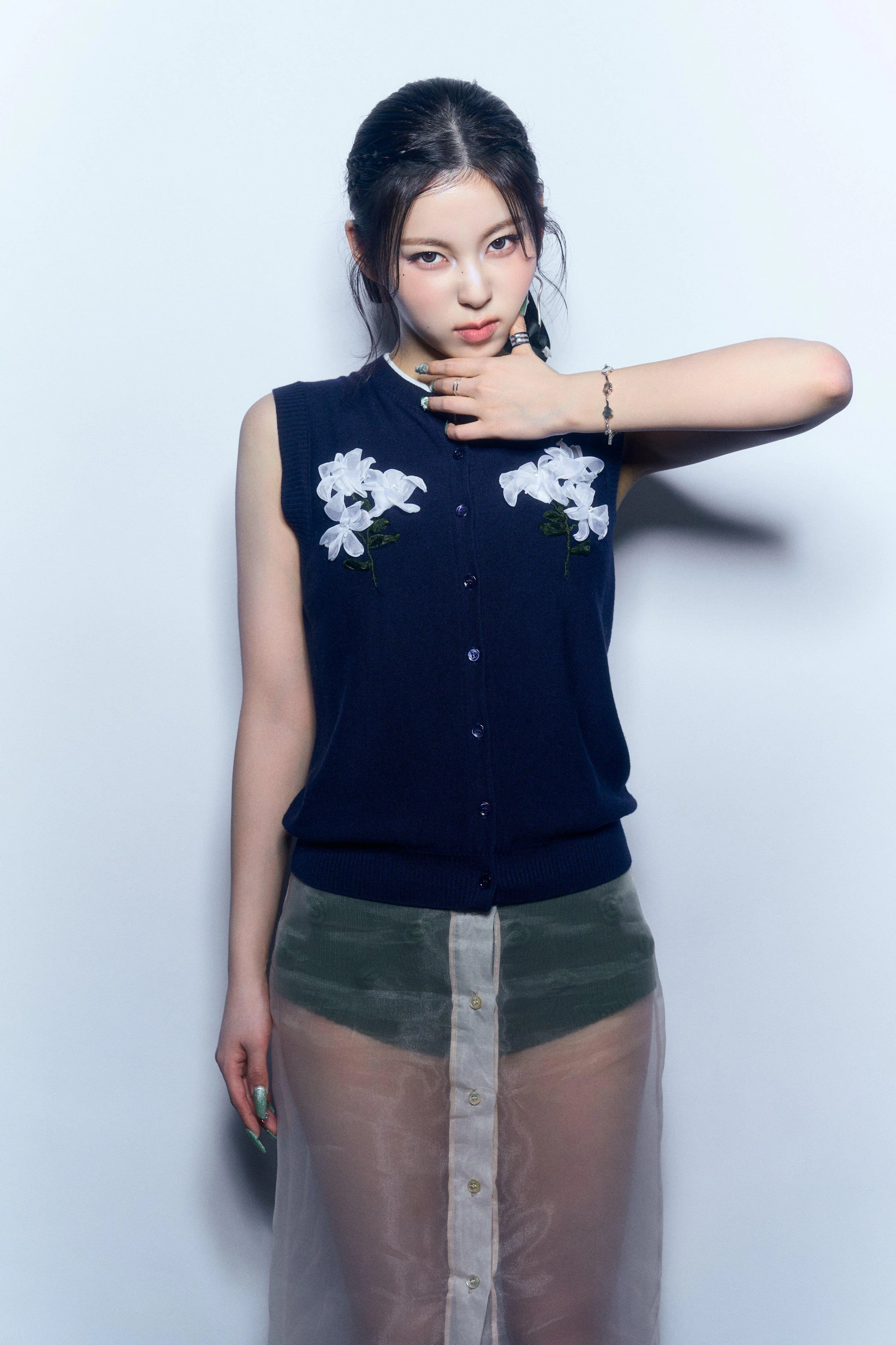 NMIXX Kyujin picture 1 of 1
