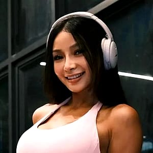 Anyone know who she is?'
