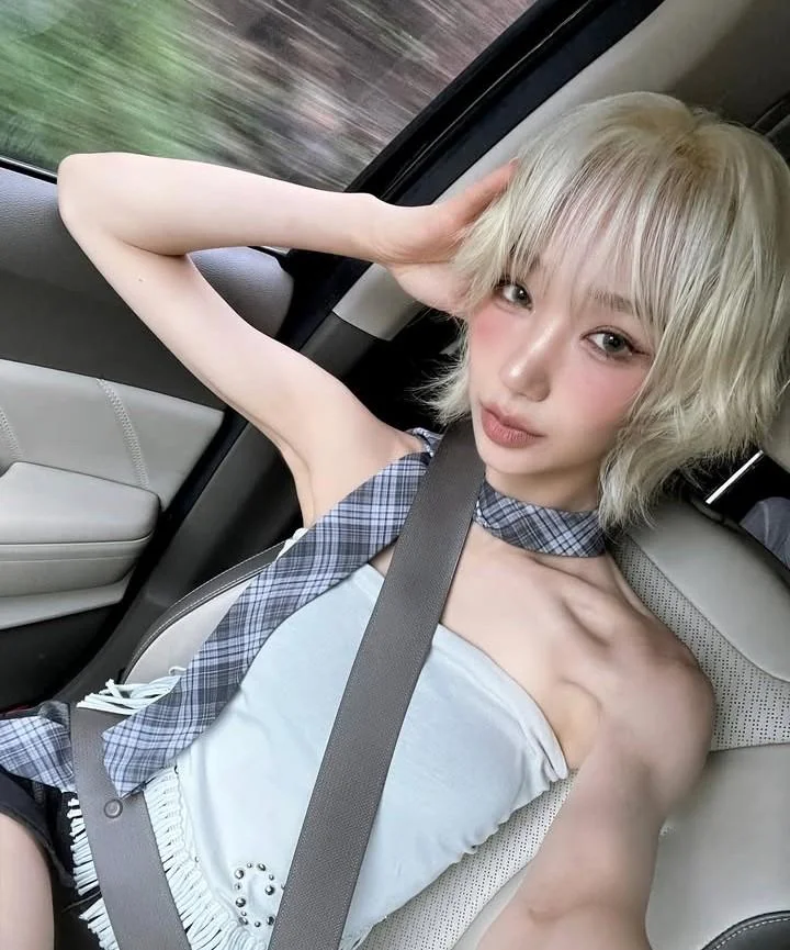 Badvillain - Emma picture 1 of 1